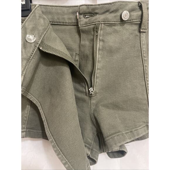 Juniors’ So High Rise Mini Skort Size 3/26W Green Zipper Button 2 Pocket Stretch - Picture 5 of 5
